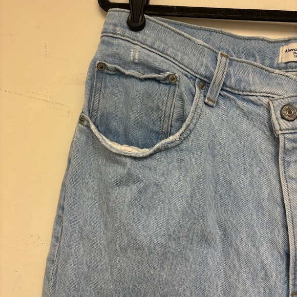 Abercrombie & Fitch Curve Love Ultra High Rise 90’s Straight Jeans Criss Cross - Picture 3 of 12